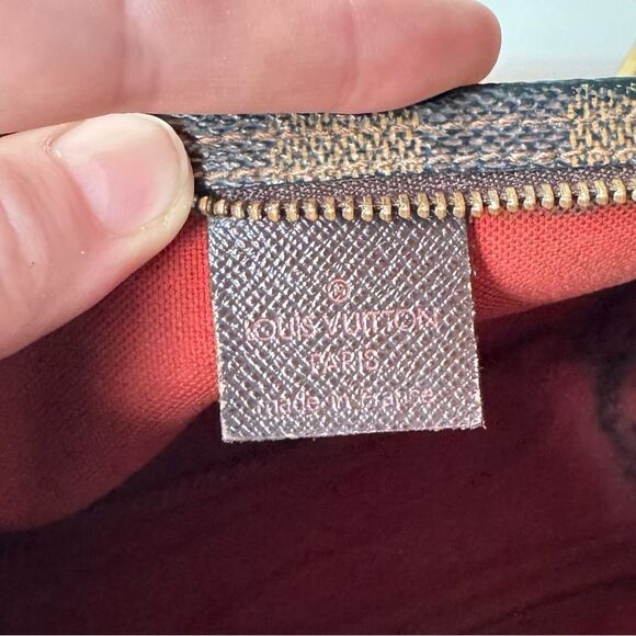 ✅AUTHENTIC✅LOUIS VUITTON Ebene Damier Truth Cosmetic Pouch - Picture 11 of 15